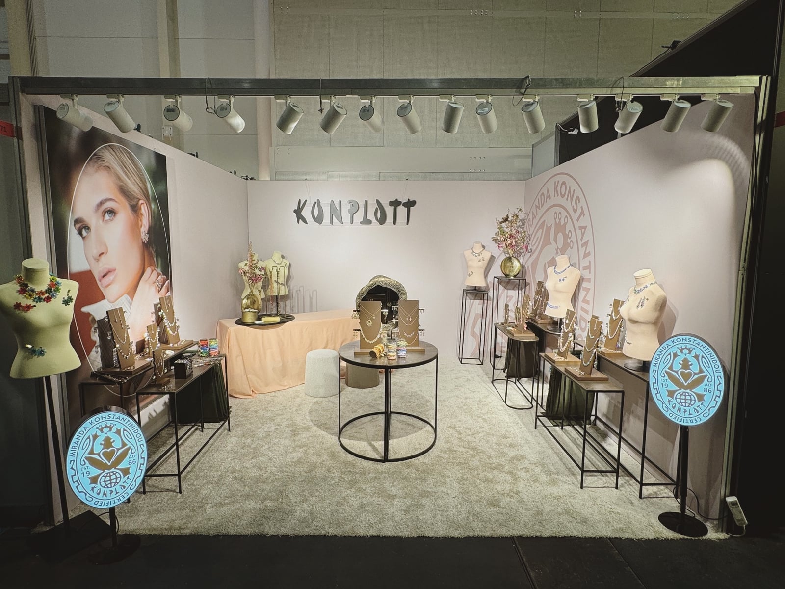 Tradefairs & Showrooms